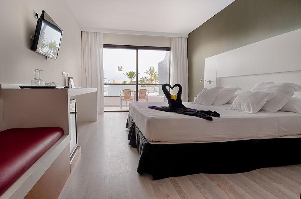 R2 Romantic Fantasia Dreams & Suites Hotel (Adults Only) Тарахалехо Екстериор снимка